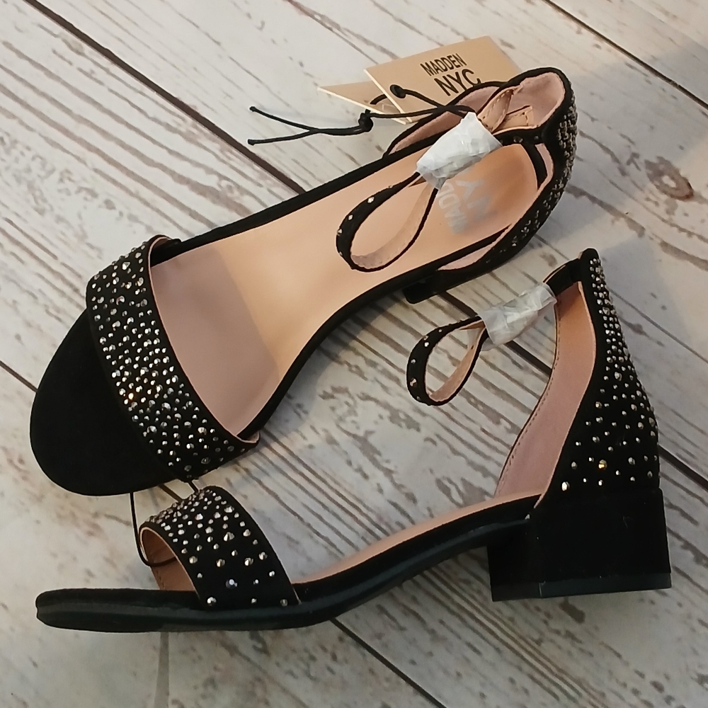 Madden NYC Little Girls Faux Suede Sandals Black With Glittery Studs Size 13